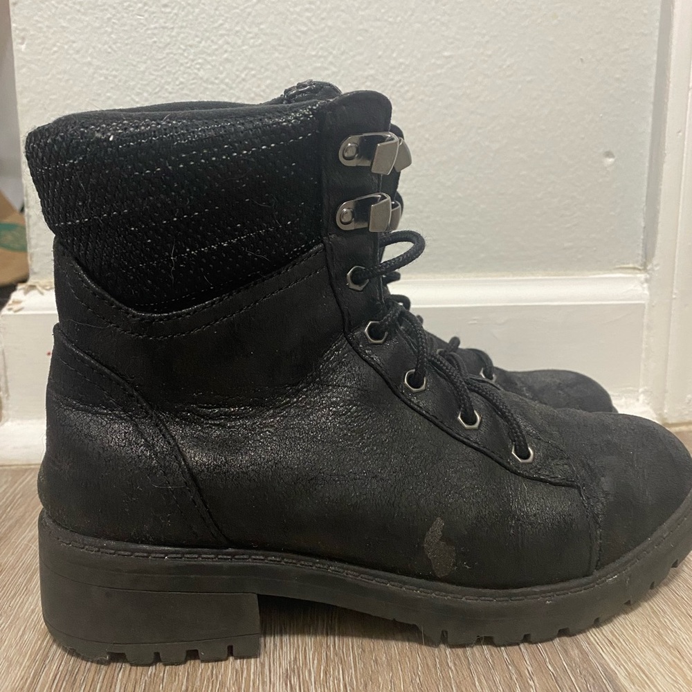 universal thread | black | size 6 |